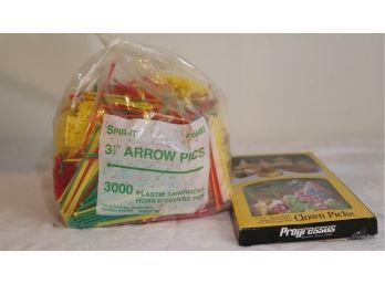 Arrow And Clown Party Tooth Picks