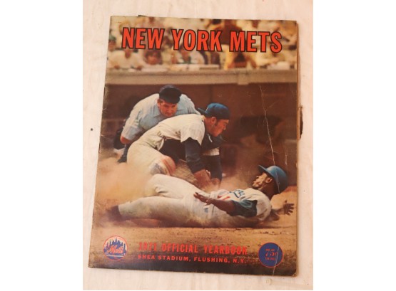 1971 New York Mets Official Yearbook Shea Stadium