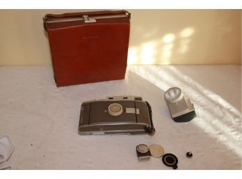 VINTAGE POLAROID Land Camera 800 W/Original Case Flash And Extras