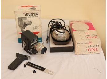 8mm Mansfield Movie Camera With Westinghouse Studio One Light