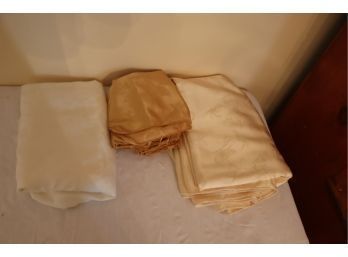 Tan Table Cloths And Napkins