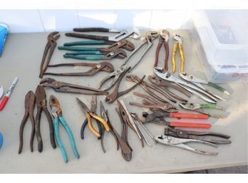 Assorted Pliers Adjustable Wrenches Lineman Pliers And More  (D-13)