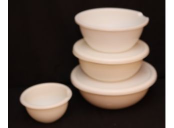 White Bowls With Lids (1 Without)