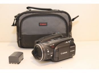 Canon VIXIA HV30 HDV High Definition Camcorder  With Camera Bag 2 Batteries