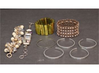 Assorted Costume Fashion Jewelry Bracelet Lot Cuffs Bangles  (TRJ-1)