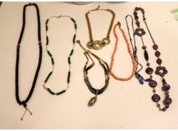 Assorted Beaded Costume Jewelry Necklace Lot  (TRJ-6)
