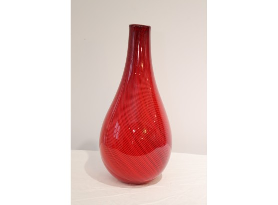 Dynasty Gallery Red Glass Vase