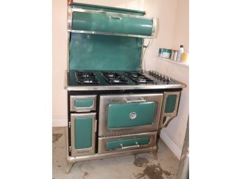 Heartland Classic 48' Green Free Standing Dual Fuel Range LP Or Natural Gas Stove Electric Oven
