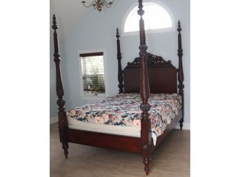 Queen Size 4 Post Wooden Bed Frame With Mattress