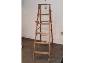 Babcock 6' Wooden Ladder