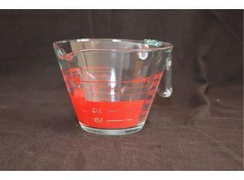 Glass Pyrex 2 Cup Measuring Cup