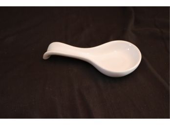Oggi White Ceramic Spoon Rest