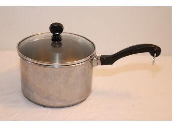 Farberware 2-Qt. Covered Saucepan With Glass Lid