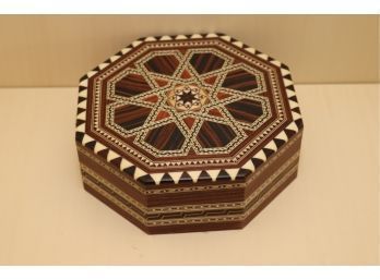 Vintage Laguna Recuerdo De Granada Inlaid  Wooden Mosaic Box