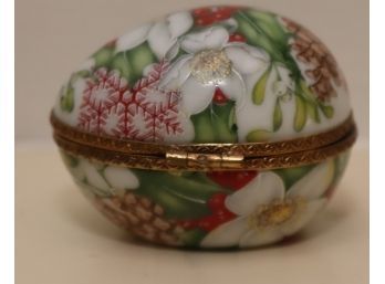Vintage Hand Painted Rochard Limoges France Porcelain Egg Trinket Box