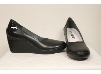 TSUBO Black Leather Wedge Size 10 NEW, Never Worn!