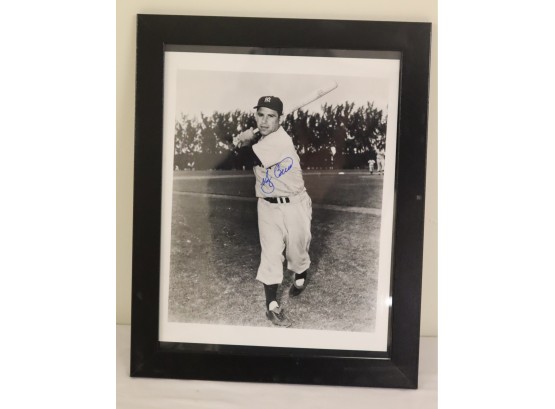 Yogi Berra Signed Picture Framed NY Yankees (S-5)