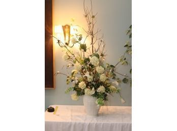 Wedgwood Fine Earthenware Vase Classic Garden W/ Faux Flowers (W-2)