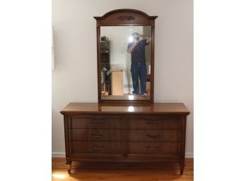 Vintage United Furniture 6 Drawer Dresser With Mirror