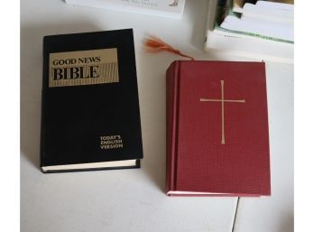 2 Bibles