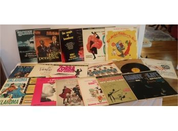 Vintage Vinyl Record Show Tunes Lot (R-1)