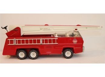 Vintage Tonka Pressed Steel #32202 Aerial Ladder Fire Truck