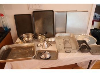 Assorted Baking Pans Bowls Steamer Funnel And More. (AW-8)