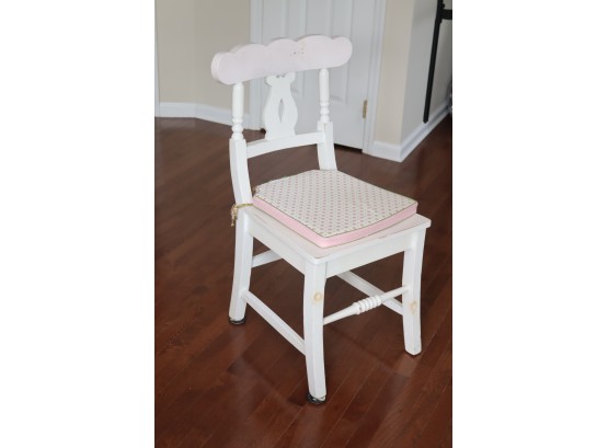 White And Pink Desk Chair