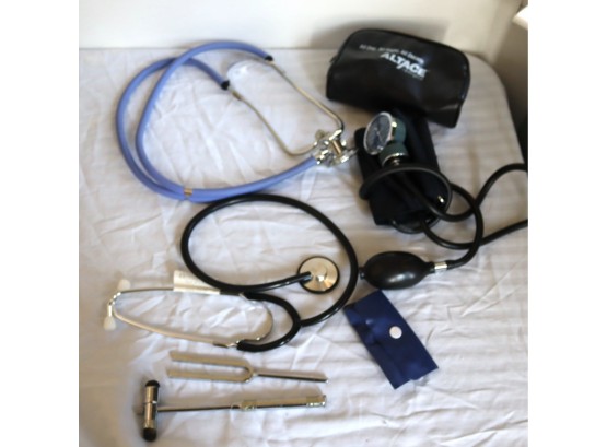 Medical Doctor Nurse Equipment