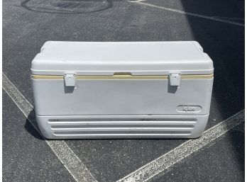 Large White Igloo Cooler Ice Chest