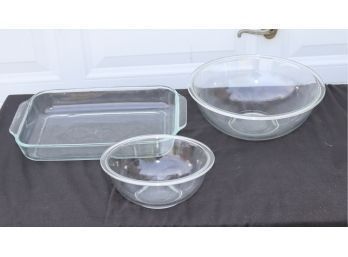 Pyrex Glass Bowls And Casserole Dish
