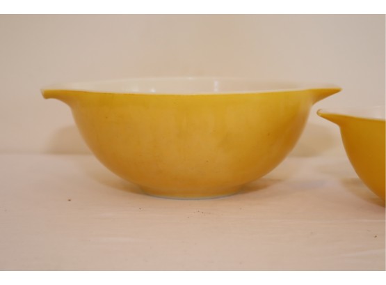 Pair Of Vintage Pyrex Yellow  Nesting Bowl