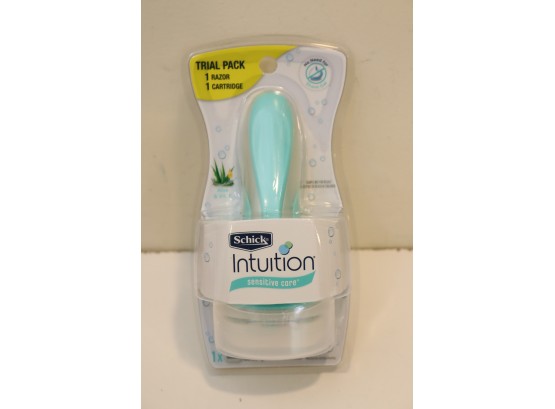 NEW IN PACKAGE Shick Intuition Sensitive Care Razor