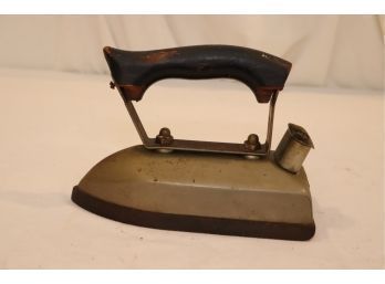Vintage Warmag Iron