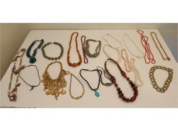 Vintage Necklace Lot  (J-12)