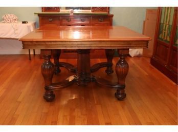 Vintage  Expandable Dining Room Table With 9 LEAVES!