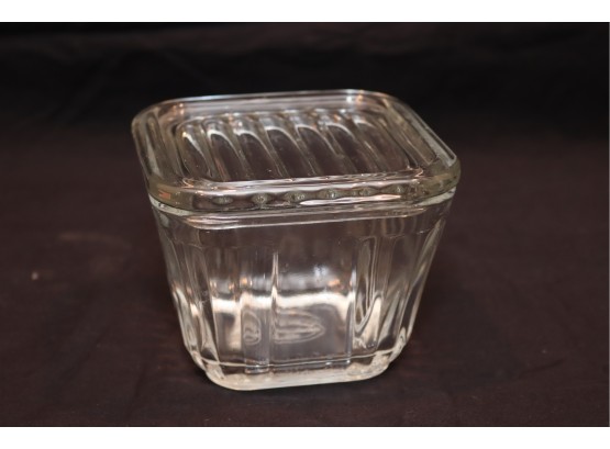 Anchor Hocking Covered Glass Storage Container (G-7)