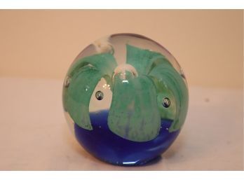 VINTAGE ART GLASS PAPERWEIGHT  (S-34)