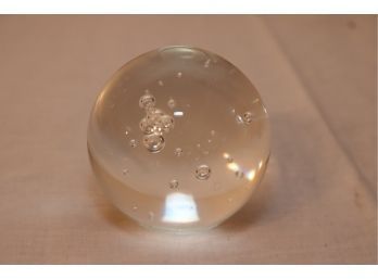 VINTAGE ART GLASS PAPERWEIGHT  (S-37)