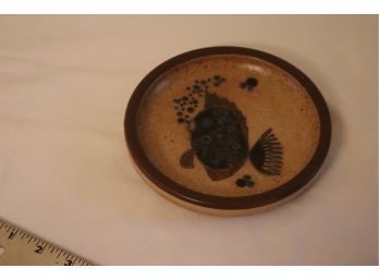 Vintage Stoneware Fish Plate (P-15)
