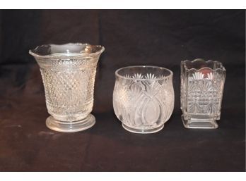 Set Of 3 Vintage Glass Vases. (g-3)