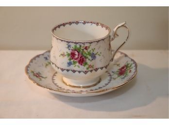 Vintage Royal. Albert Bone China Tea Cup And Saucer  Made In England (P-43)