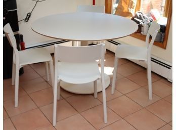 Ikea White Pedestal Table W/ JANINGE Chairs