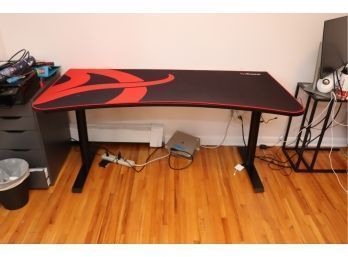 Arozzi Arena Gaming Desk