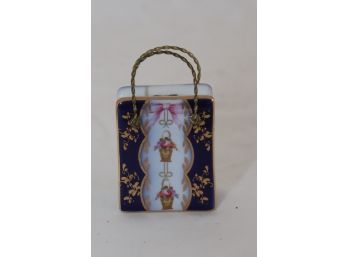 Vintage Porcelain Limoges Box (s-41)
