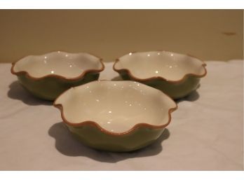Set Of 3 Scalloped Bowls Made In Italy (D-20)