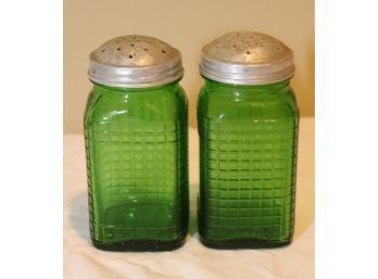 Vintage Green Glass Salt And Pepper Shakers  (D-6)