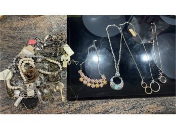 Assorted New With Tags Costume Jewelry (DS9)