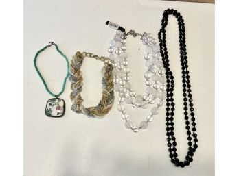 Beaded Costume Jewelry Necklace Lot (DS-2)