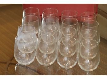 Set Of 16 Stemless White Wine Glasses (F-38)